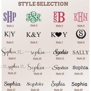 K&ouml;nnte beinhalten: Bild zeigt eine "STILAUSWAHL" von Monogramm- und Namensstilen. Das Bild zeigt verschiedene Schriftarten und Designs f&uuml;r Initialen und Namen, einschlie&szlig;lich kursiver und Blockbuchstaben-Optionen. Jeder Stil ist nummeriert.