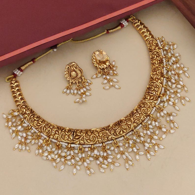 Elegant gold plated pearl necklace
