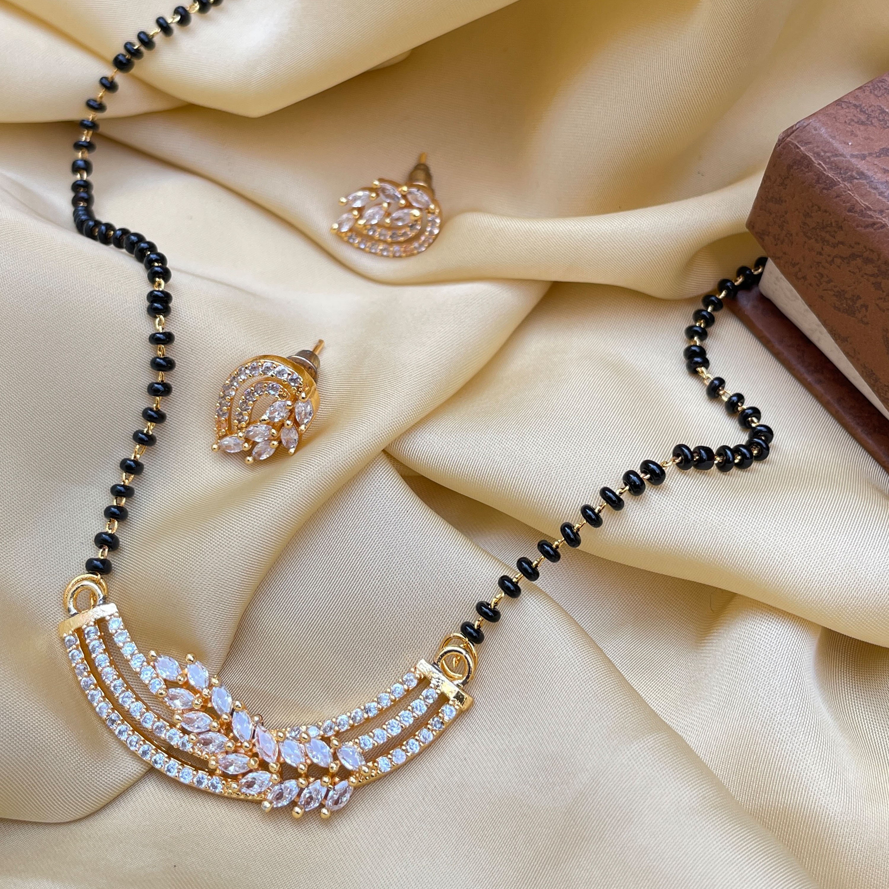 Diamond Mangalsutra \u0026 Earrings Gold 
