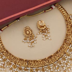 Necklace with minimal earring