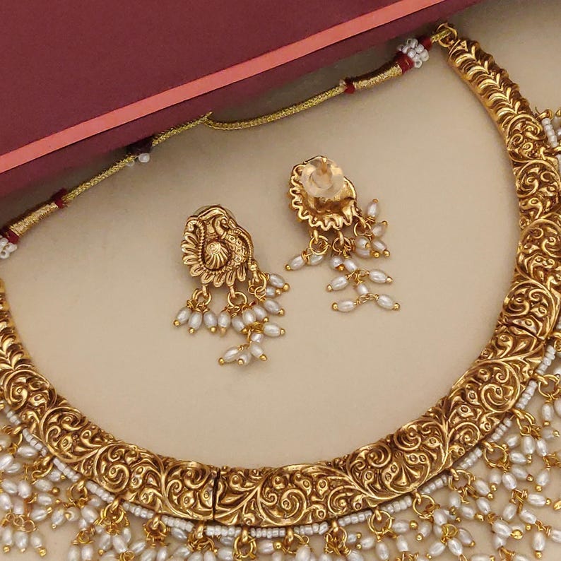 Necklace with minimal earring