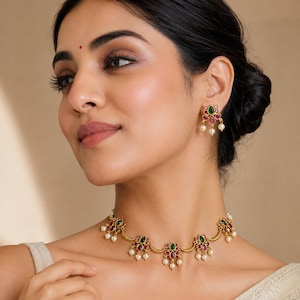 Kemp Temple Choker Necklace Set with Earrings, South Indian Bridal Jewelry, Ruby Green Stone Pearl Choker, Traditional Wedding Set