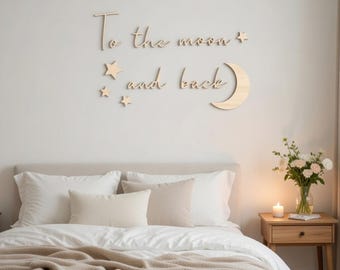 Das Holzschild • To the Moon and Back ist für das Kinderzimmer