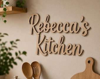Personalisiertes Namensschild aus Holz • Personalisiertes Sperrholz-Wanddekor • Benutzerdefiniertes Schreibschrift-Wort-Zeichen • Kinderzimmer-Dekor • Schwarz-Weiß-Natur.