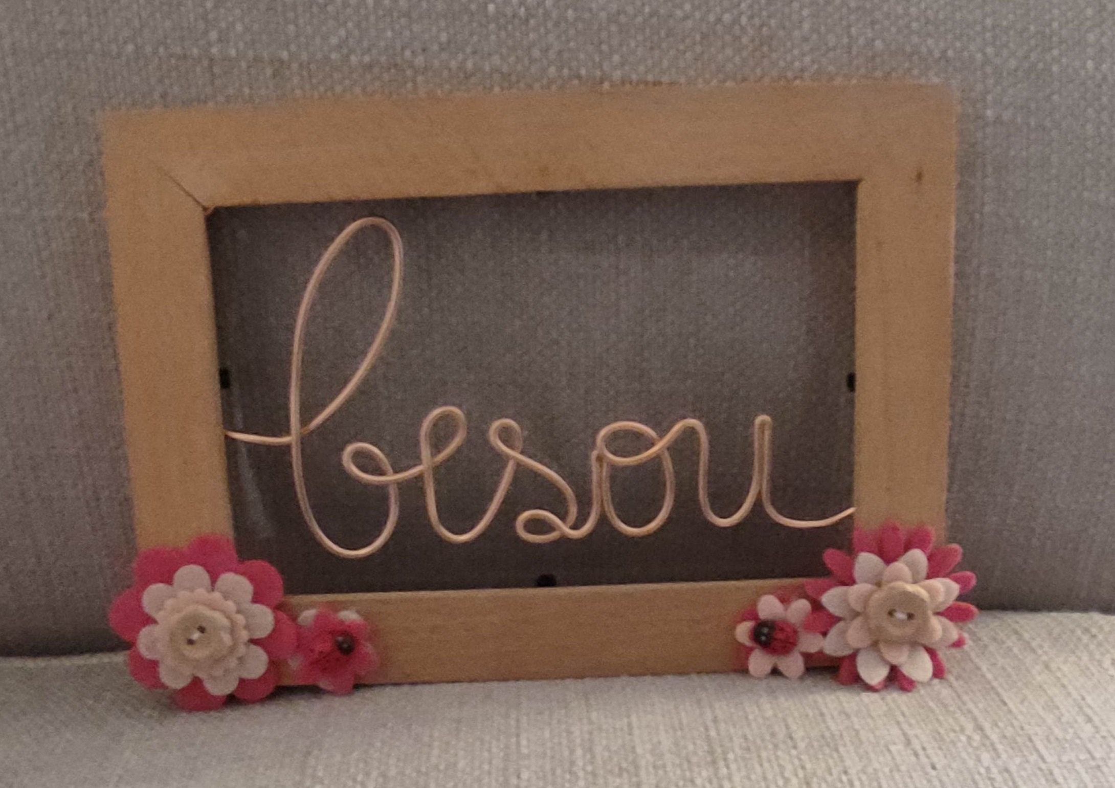 Cadre en Bois et Bisou