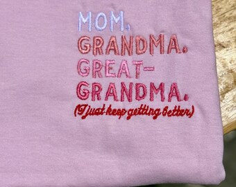 Besticktes Mom Oma Great Granny Shirt | Muttertagsgeschenk | Benutzerdefinierte Generations-Shirt | Geschenk für Oma | Familie besticktes T-Shirt