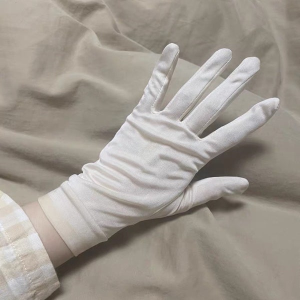 100% Silk Gloves Pure Silk Knitted Gloves One Pair for Hand Care, Washable Silk Gloves Hand Protection Thin Gloves