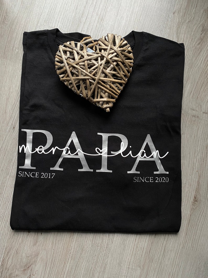 Papa T-Shirt Dad Shirt Kindernamen personalisiertes Vatertagsgeschenk personalisiertes Papa T-Shirt Papa Statementshirt DAD Shirt Bild 2