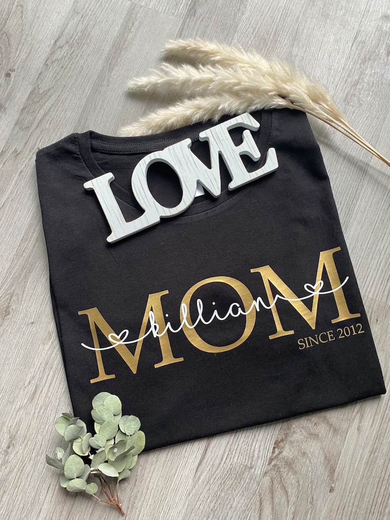 Mama T-Shirt Mom Shirt Kindernamen personalisiertes Muttertagsgeschenk personalisiertes Mom T-Shirt Mama Statementshirt MOM Shirt Bild 8