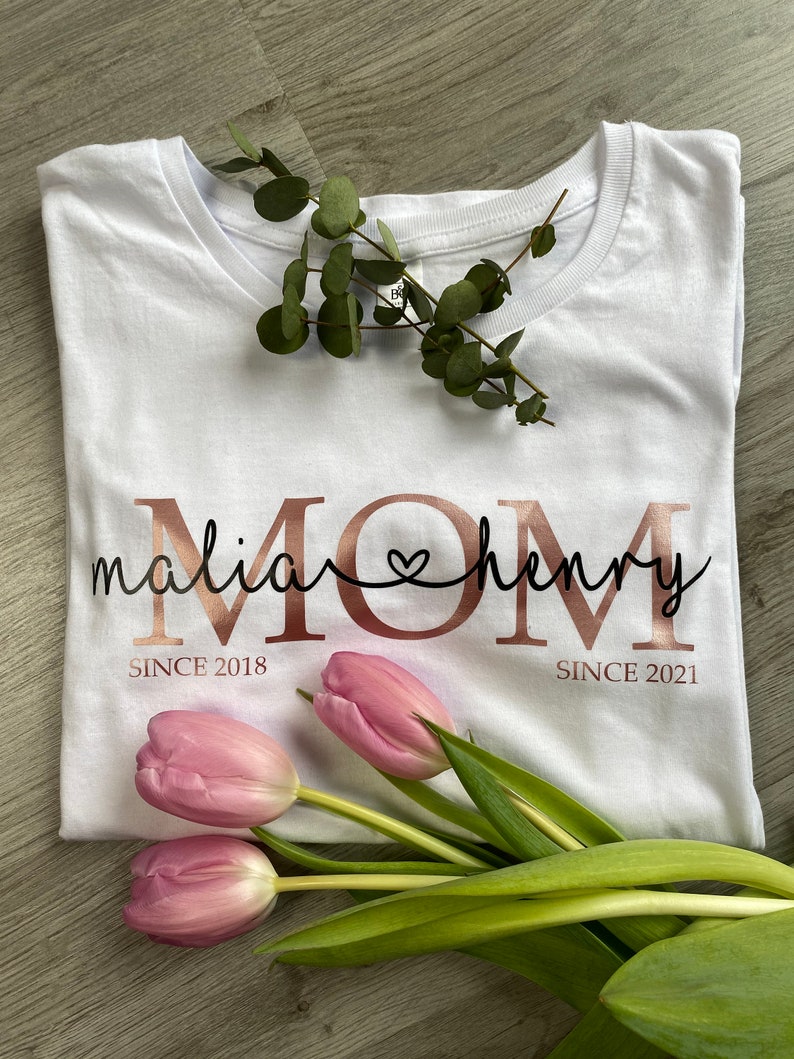 Mama T-Shirt Mom Shirt Kindernamen personalisiertes Muttertagsgeschenk personalisiertes Mom T-Shirt Mama Statementshirt MOM Shirt Bild 1