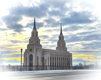 Light Above Layton – LDS Temple at Sunset