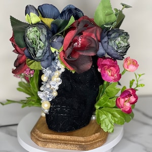 Gothic fall Floral skull floral arrangement decorative Halloween accent goth gift dark academia decoration decor gift woodland home accent