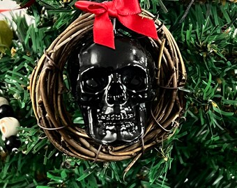 Skull wreath ornament Creepmas decor Gothmas decoration holiday accent grapevine wreath