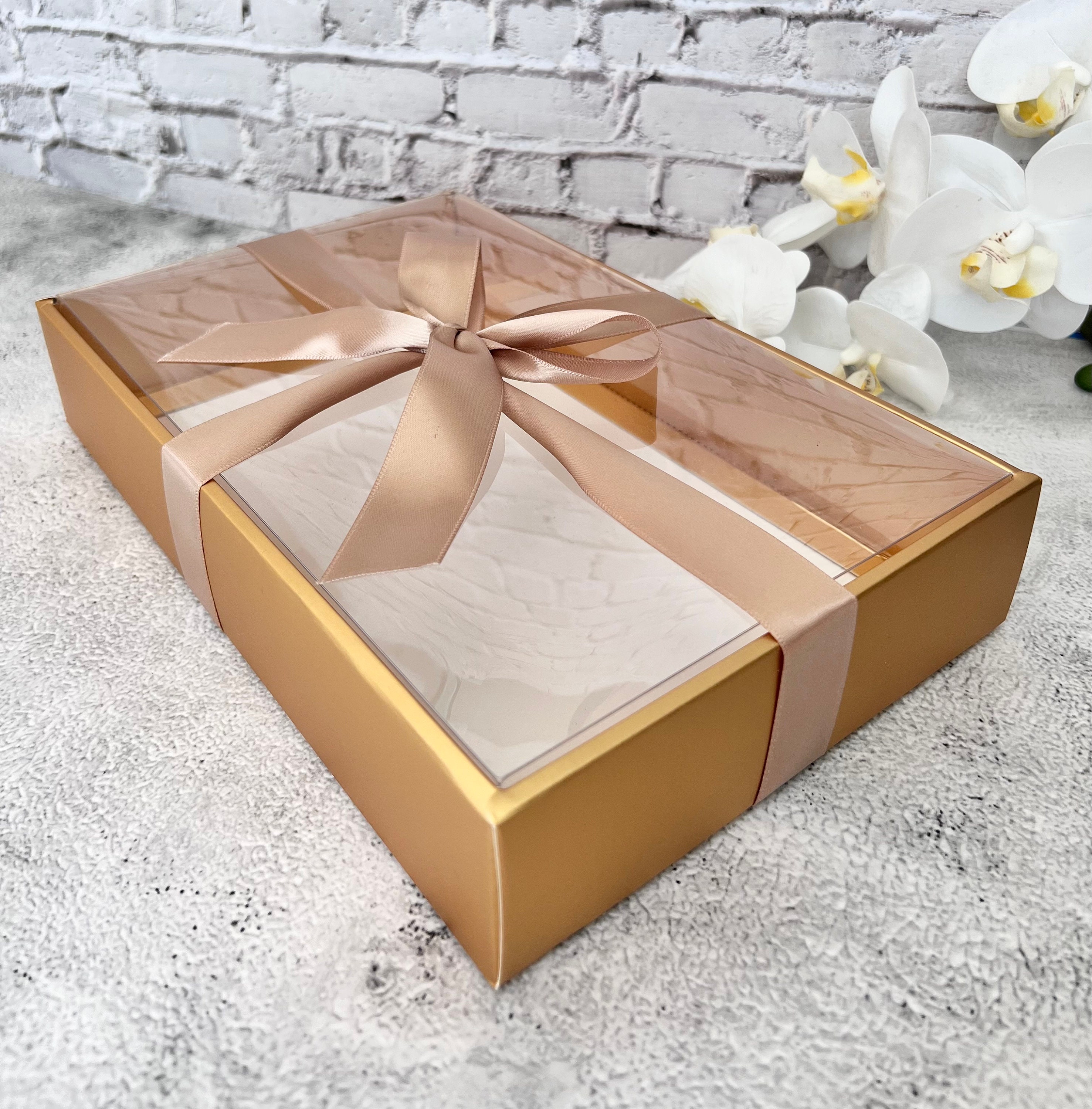Large White Flat-packed recycled gift box with clear lid 165 x 125 x 50mm  (CLRWH165)