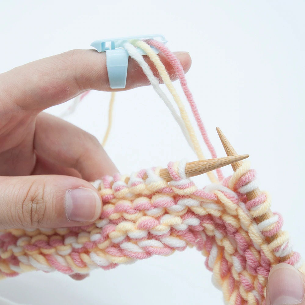 Crochet Rings Non-Slip Texture Micro Opening Yarn Guide Finger Holder 6PCS  For
