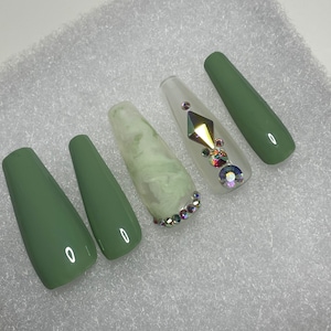 Green Bling Press on Nails | Coffin