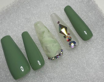 Green Bling Press on Nails | Coffin