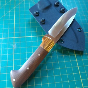 handmade hunting/camping knife