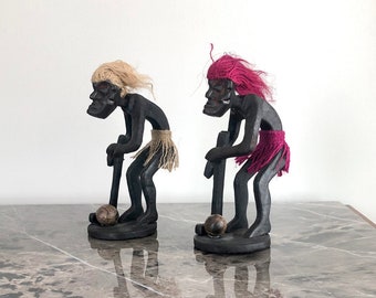 Estatua tribal divertida de jugador de golf primitivo de madera hecha a mano, escultura Tiki Bar, regalo único de madera hecho a mano, decoración del hogar, golf tallado a mano