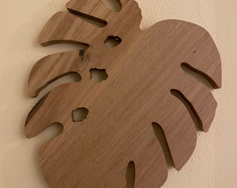 Monstera Blatt aus Holz - Eiche, Deko, Wanddekoration zum hinstellen, hinlegen, dekorieren und aufhängen