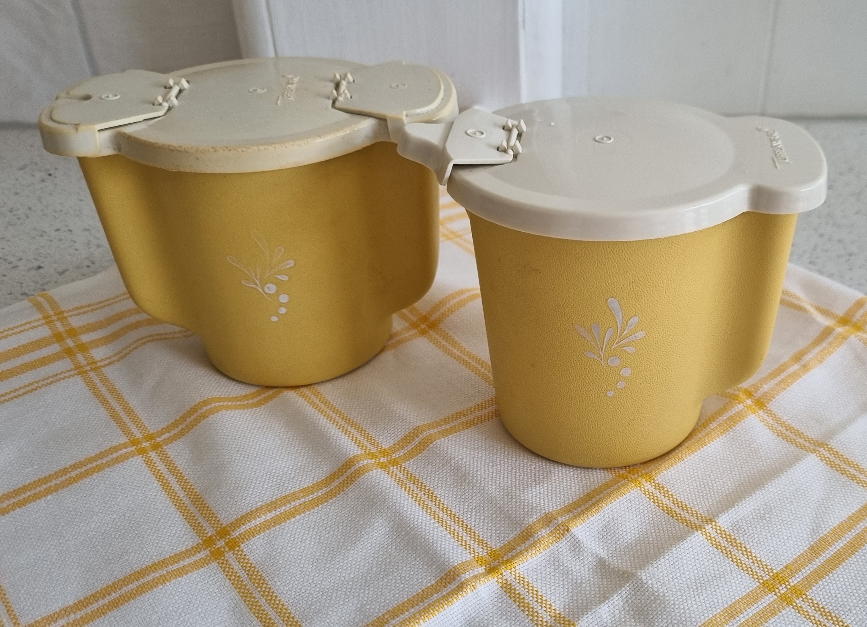 Vintage Tupperware Creamer Container With Lid Harvest Gold #574