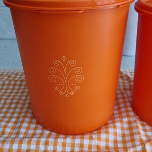 Set of Two Vintage Tupperware Containers - Etsy
