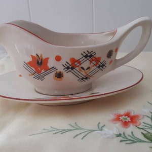 Gorgeous vintage hand painted gravy boat and matching plate