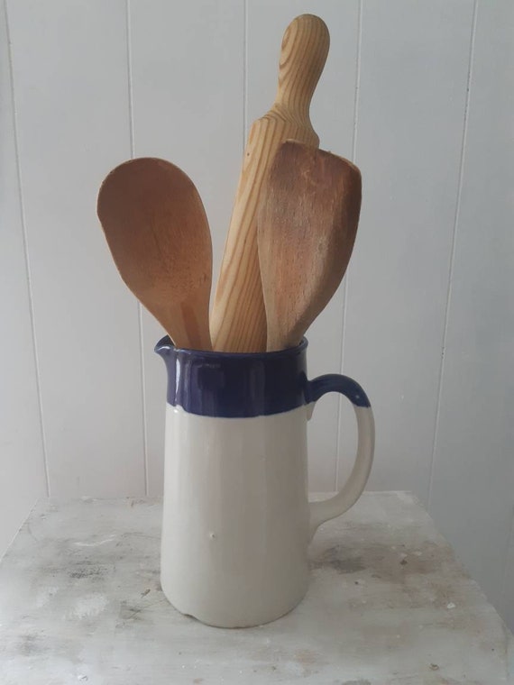 farmhouse kitchen style pitcher/jug/vase vintage Pitchers & Drinking