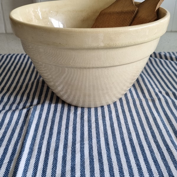 Vintage Hoffman Australia mixing bowl
