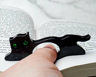Schwarzer Glitzer Katzenförmiger Buch Seiten Halter Ring - Hochglänzendes Epoxidharz - Stern Pailletten, Schimmer und Grünen Strasssteinen