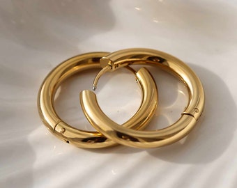 Gold-plated hoop earrings made of stainless steel 27 mm diameter, solid hoop earrings made of stainless steel gold, statement hoop earrings gold