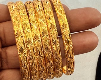 Elegantes Sternen Muster Gold Armreifen – Set 6 Stück