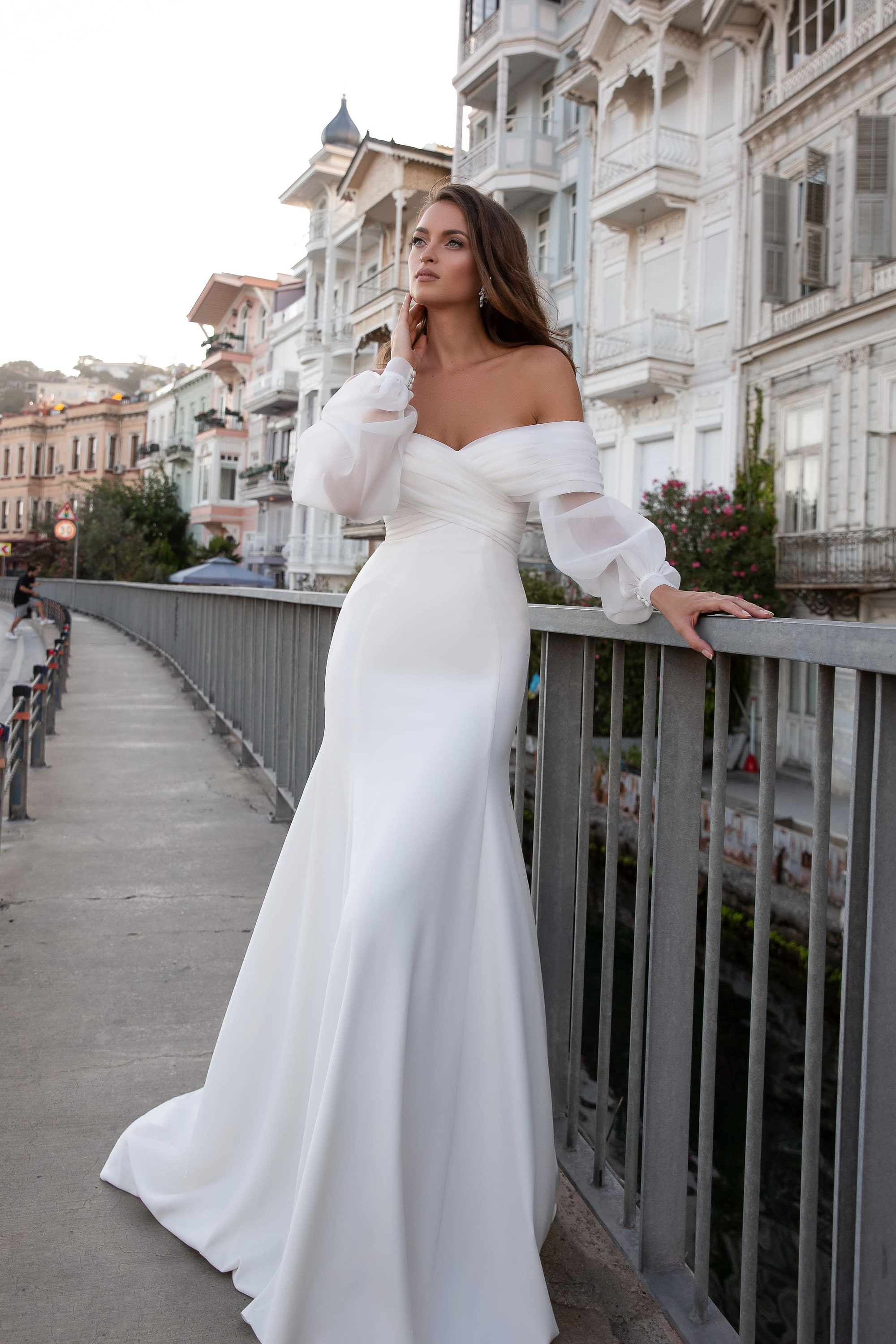 minimalist wedding dress