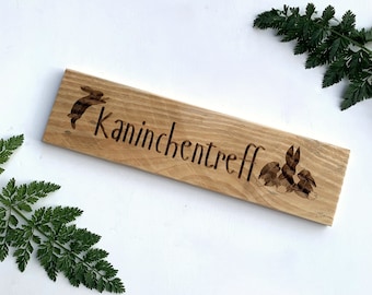 Holzschild "Kaninchentreff" für den Kaninchenstall, hergestellt aus alten Paletten