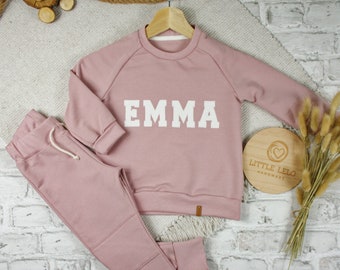 Personalized set of pants + sweaters with names