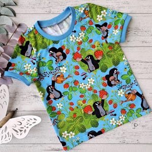 Maulwurf Pauli Shirt - Erdbeerfeld blau, T-Shirt mit Maulwurf Pauli, Longsleeve mit Pauli, Der kleine Maulwurf, Retroshirt, Größe 74-128