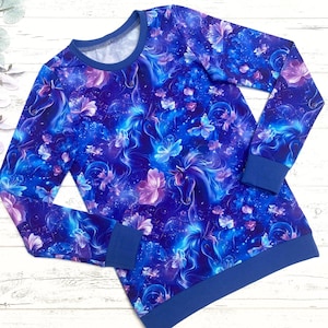 Einhorn Shirt, Handgenähter Mädchen Pullover mit Einhörnern und Pferden, Langarmshirt Mädchen lila blau, Einhorn T-Shirt