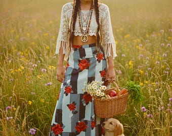 1970s vintage retro, grey/red/black rose print maxi skirt