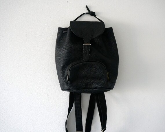 Vintage Small Black Backpack, Little Black Backpack, Black  display picture 1