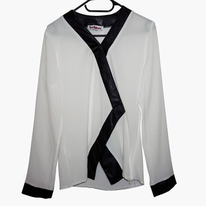 Woman White Black Blouse Top, Size 40