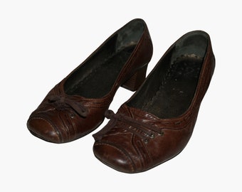 Vintage Handmade Leather Low Heel Pumps Size 36