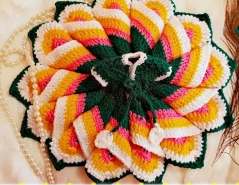 Kanha ji ki woolen dress cheap banana
