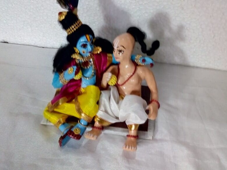 Beautiful handmade statue of Krishna Sudama - Krishna Sudama Friendship - Krishna Leela 2