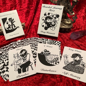 Bärtige Reise Tarot Deck, Doug Hamatt, Tarotkarten, Tarot Deck, Gay Tarot, Heldenreise, Wahrsagen, LGBTQ+, Biologie, Spiritualität