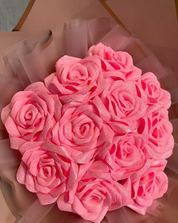 Romantic Pink Bouquet, Elegant Pink Glitter Roses With  display picture 3