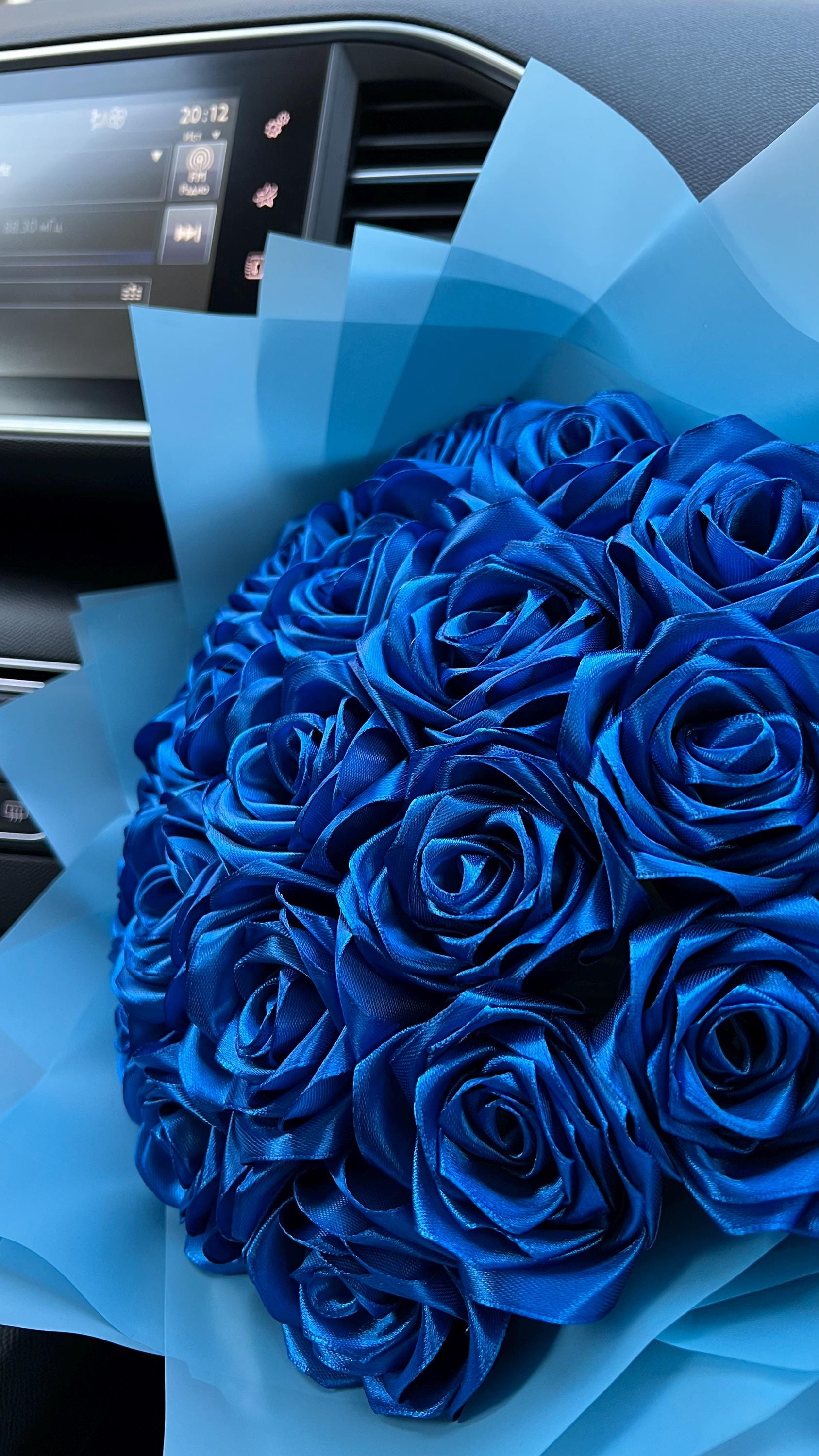 12 Pezzi Texture in Velluto Rosso Rose Finte, 19.29in Fiori Artificiali Naturali e Vere, Fiori Finti per Bouquet da Rose Finte Sposa Fai-da-te, Salotti, Giardini, Matrimoni e Decorazioni per Feste