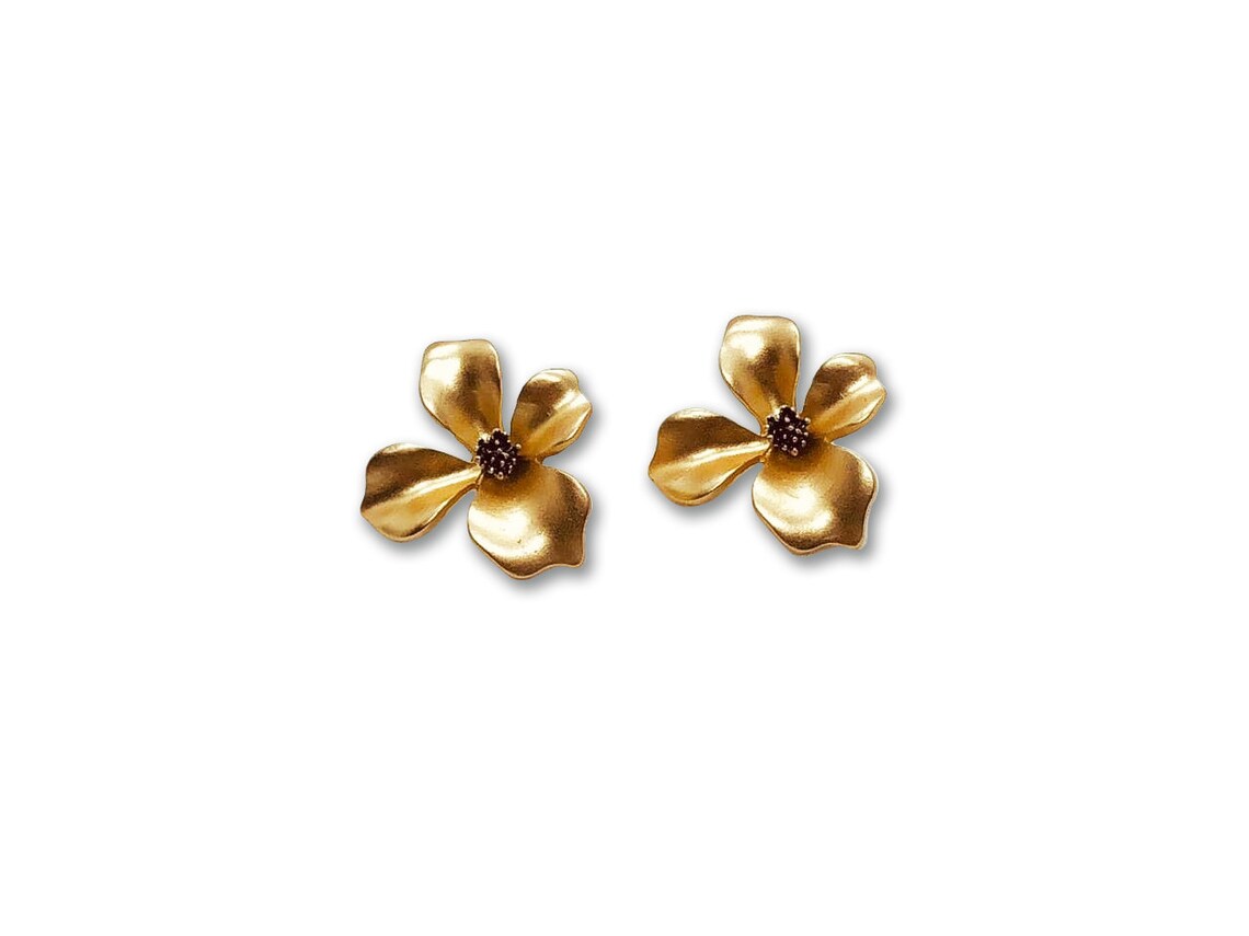Gold-Tone Petal Shaped Stud Earrings main image 1
