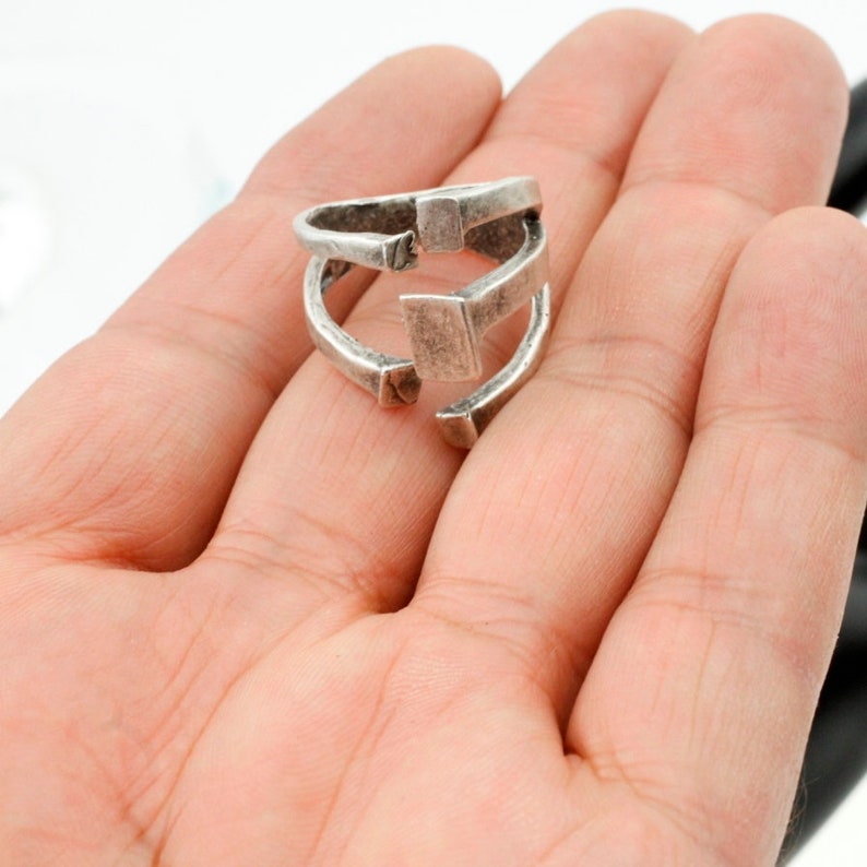 Strong ring Interlaced ring - R102 Five squares ring Oversized unisex circle Gothic jewelry Hammered silver ring Square shape ring