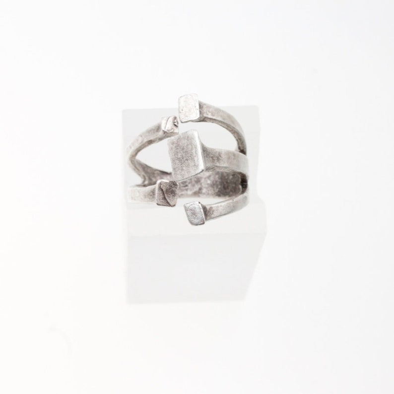 Strong ring Interlaced ring - R102 Five squares ring Oversized unisex circle Gothic jewelry Hammered silver ring Square shape ring