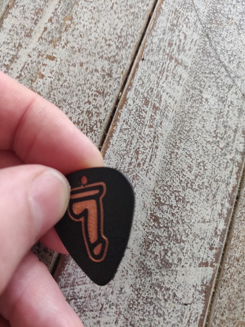 Dick Pic non sollicité / Médiator pour guitare avec une bite dessus. Cadeau bâillon Couleurs personnalisées disponibles image 7